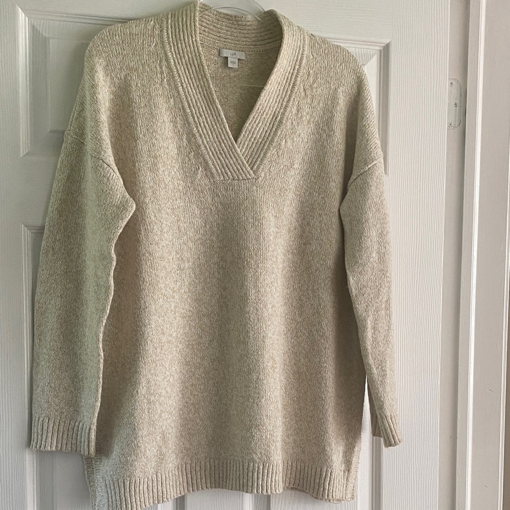 J. Jill ivory tweed like V-Neck Sweater Tunic in size Large